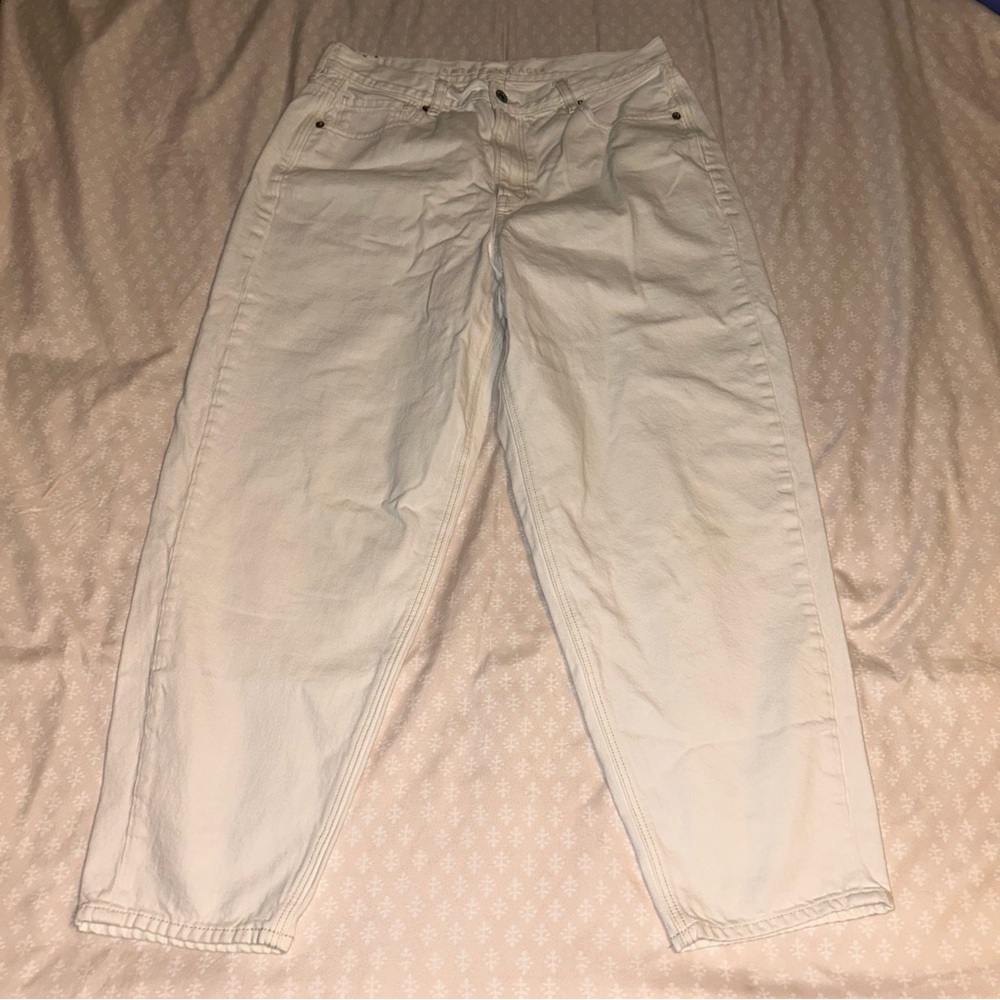 American Eagle Relaxed Mom Jeans